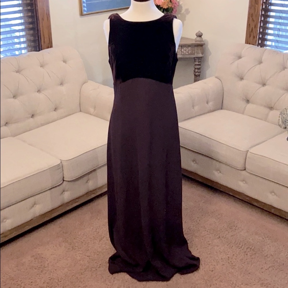 Vintage Rhapsody Velvet Gown